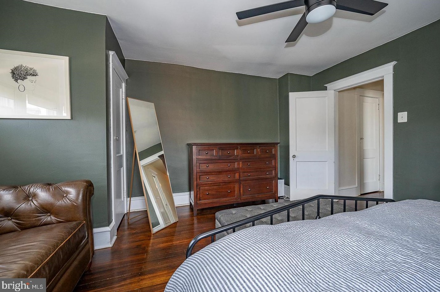 13 Mount Pleasant Ave, Philadelphia PA  19119-2410 exterior