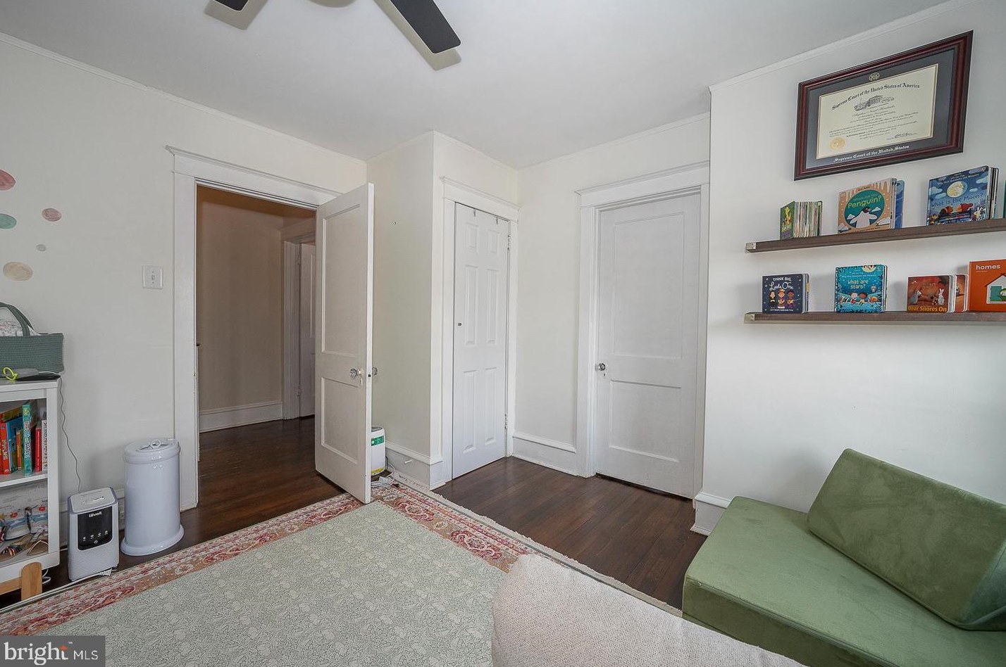 13 Mount Pleasant Ave, Philadelphia PA  19119-2410 exterior