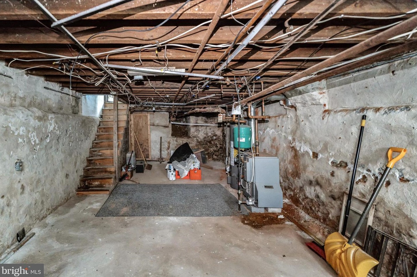 1835 Poplar St, Philadelphia PA 19130-1521 exterior