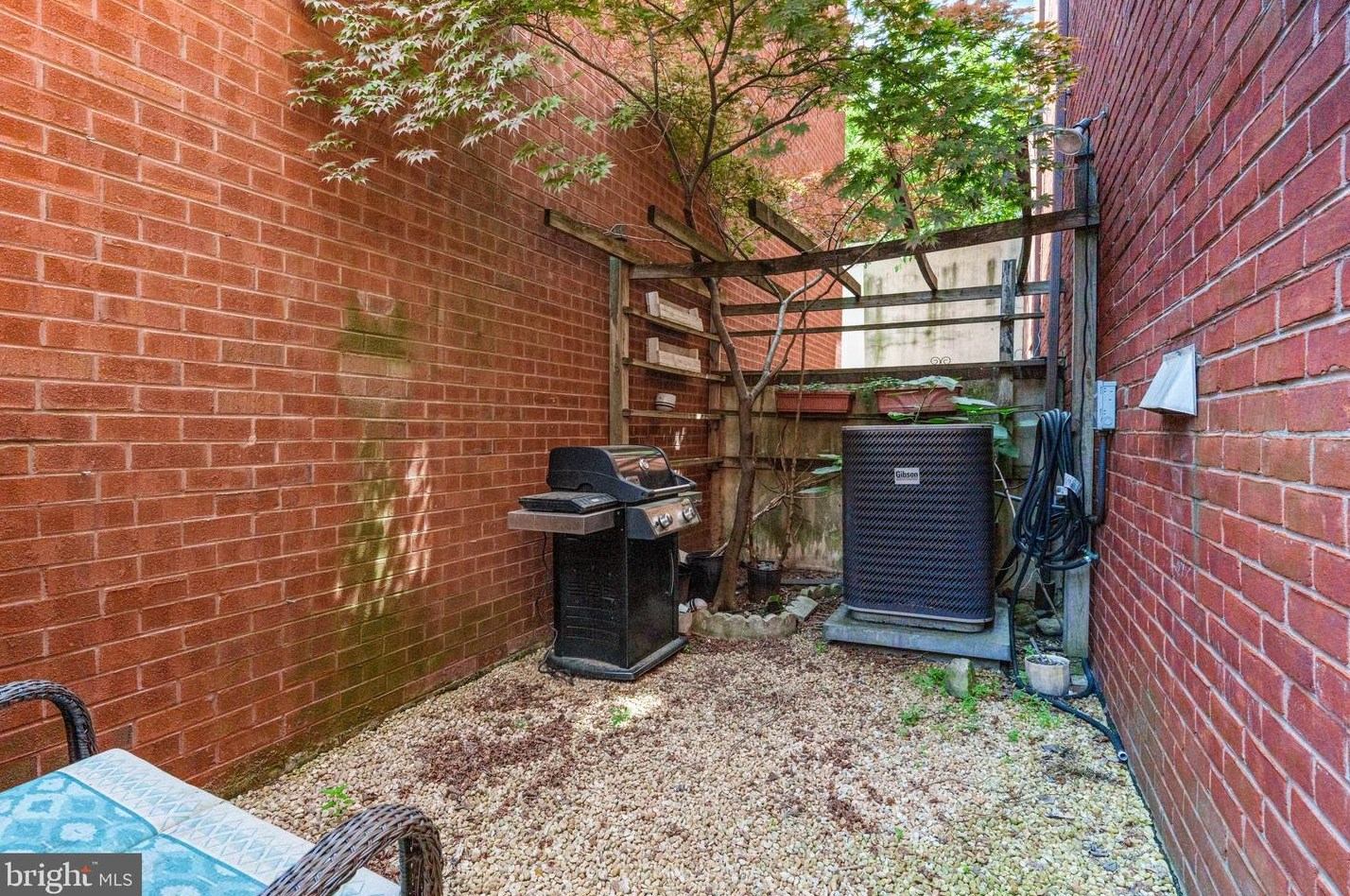 717 Philip St, Philadelphia PA  19147-3314 exterior