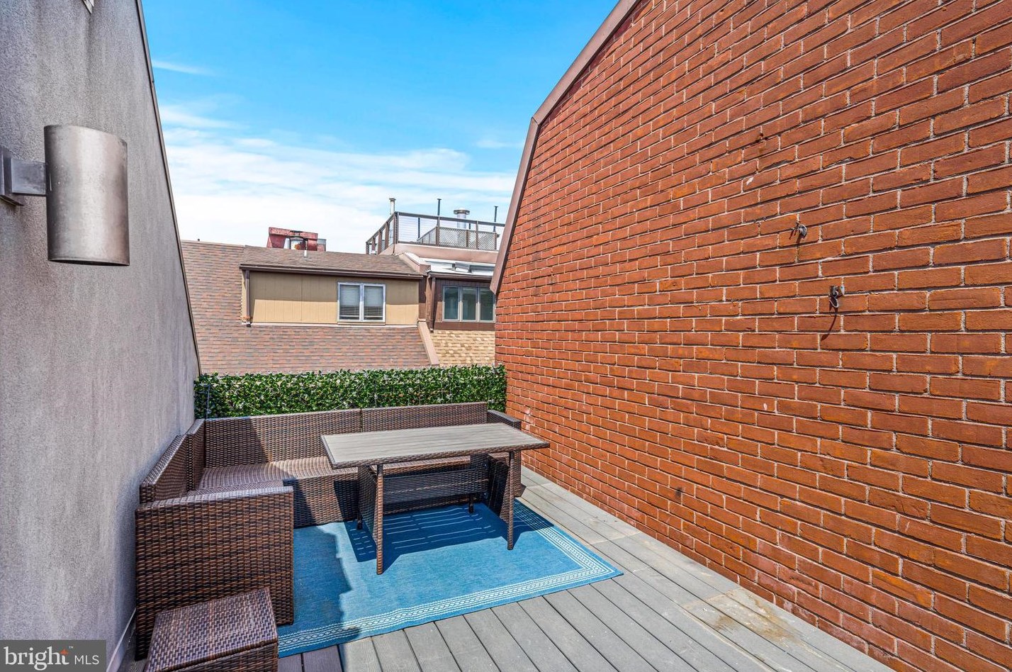 717 Philip St, Philadelphia PA  19147-3314 exterior