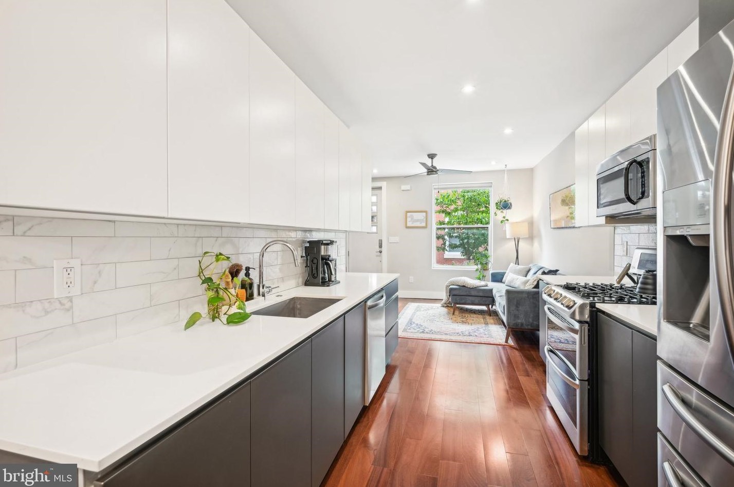 3010 Cabot St, Philadelphia PA 19121-4407 exterior