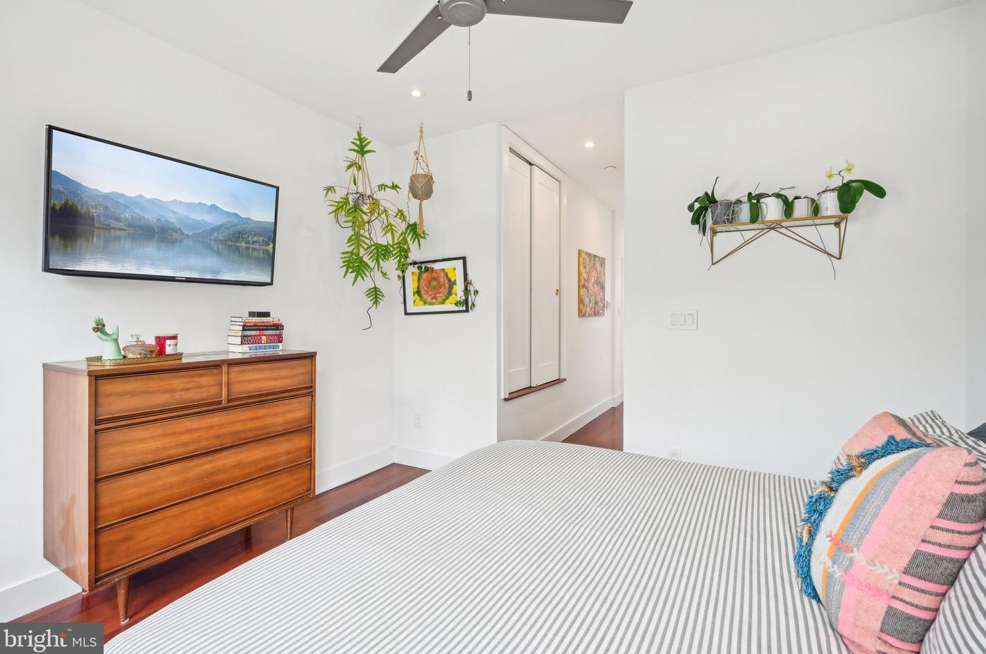 3010 Cabot St, Philadelphia PA 19121-4407 exterior