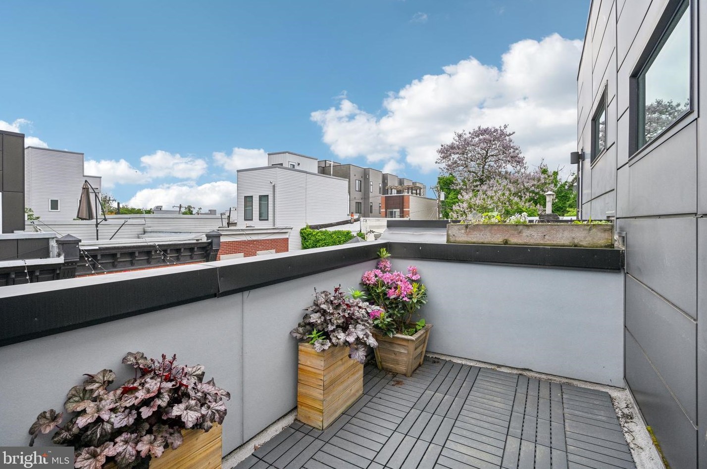 3010 Cabot St, Philadelphia PA 19121-4407 exterior