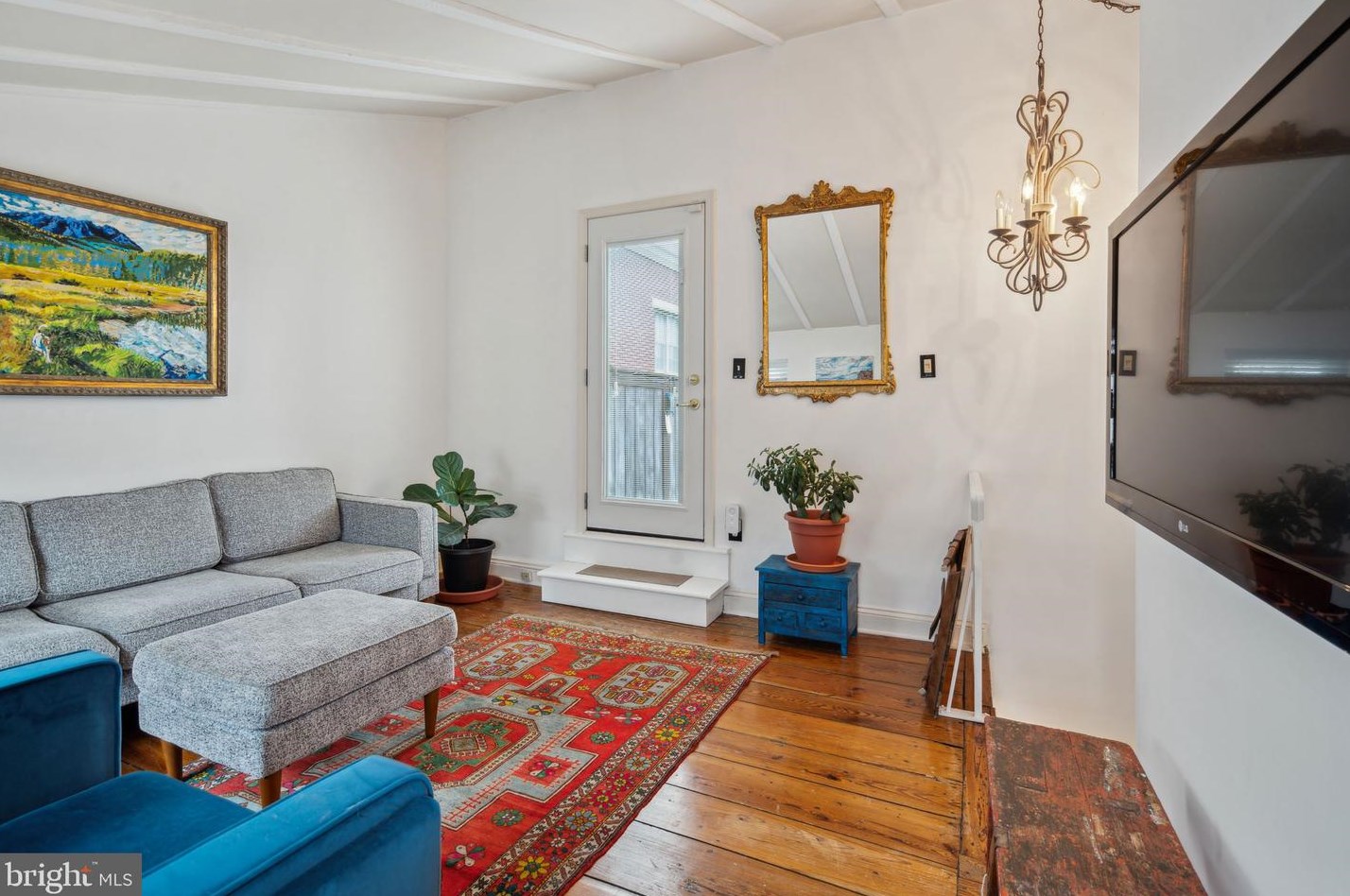 241 Montrose St, Philadelphia PA  19147-4226 exterior