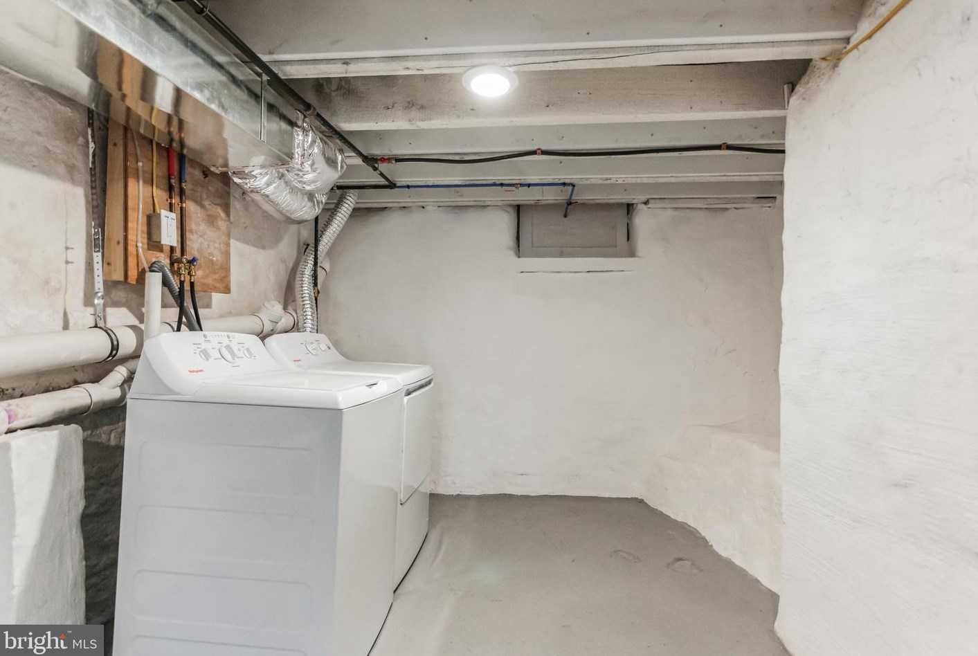 113 Salaignac St, Philadelphia PA 19127-1820 exterior