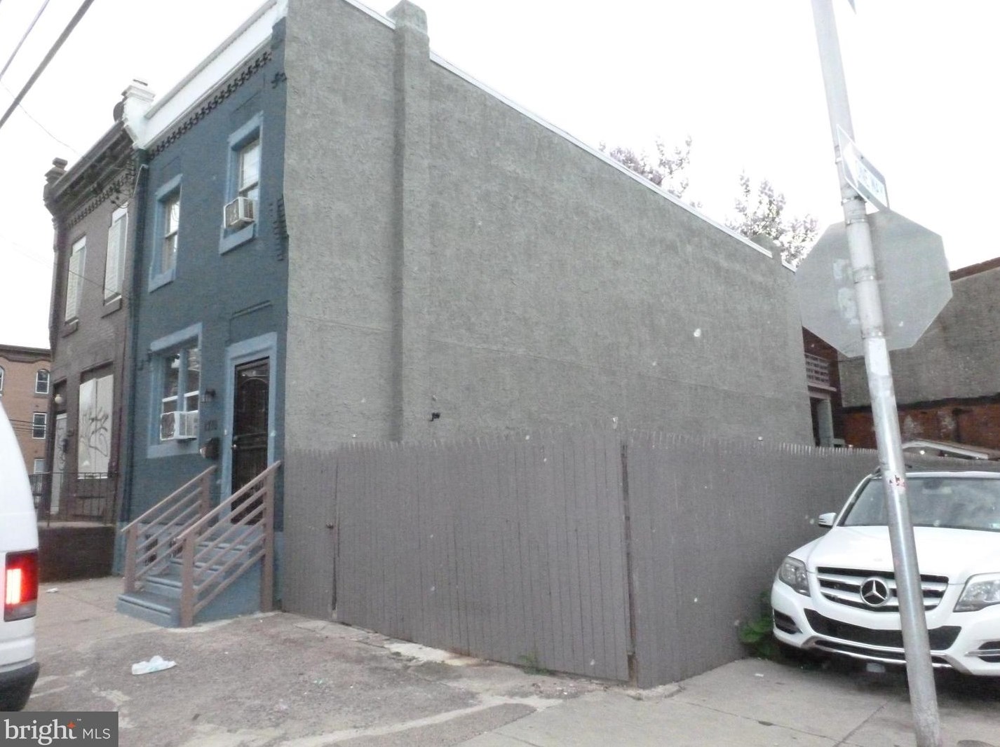 1710 Huntingdon St, Philadelphia PA 19125-3705 exterior