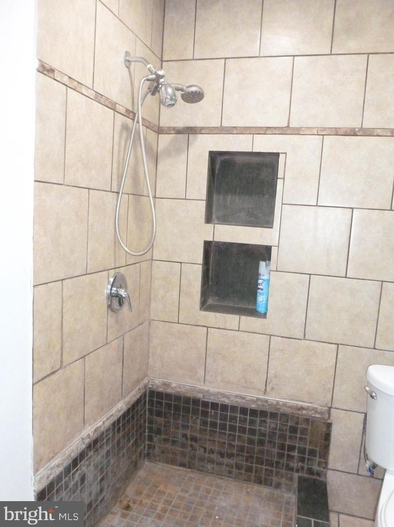 1710 Huntingdon St, Philadelphia PA 19125-3705 exterior