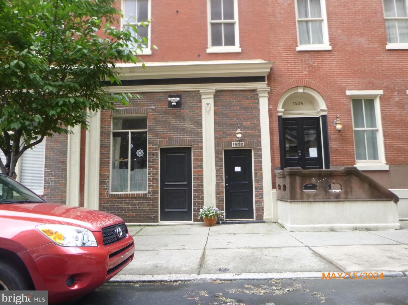 1502 Mount Vernon St, Philadelphia PA  19130-3412 exterior