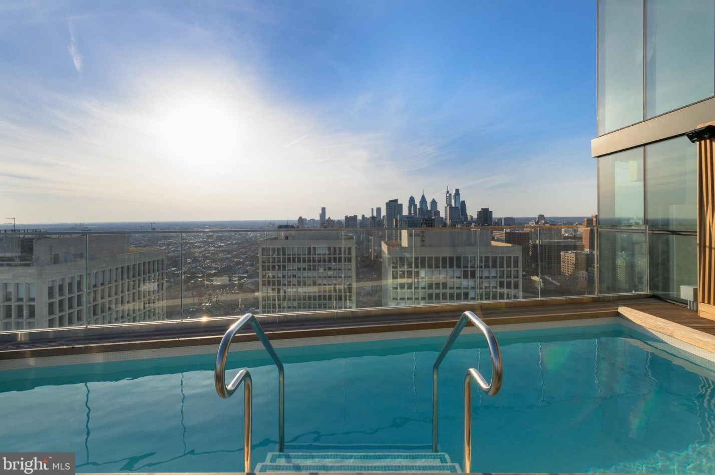 15 Dock St, Philadelphia PA  19106-3939 exterior