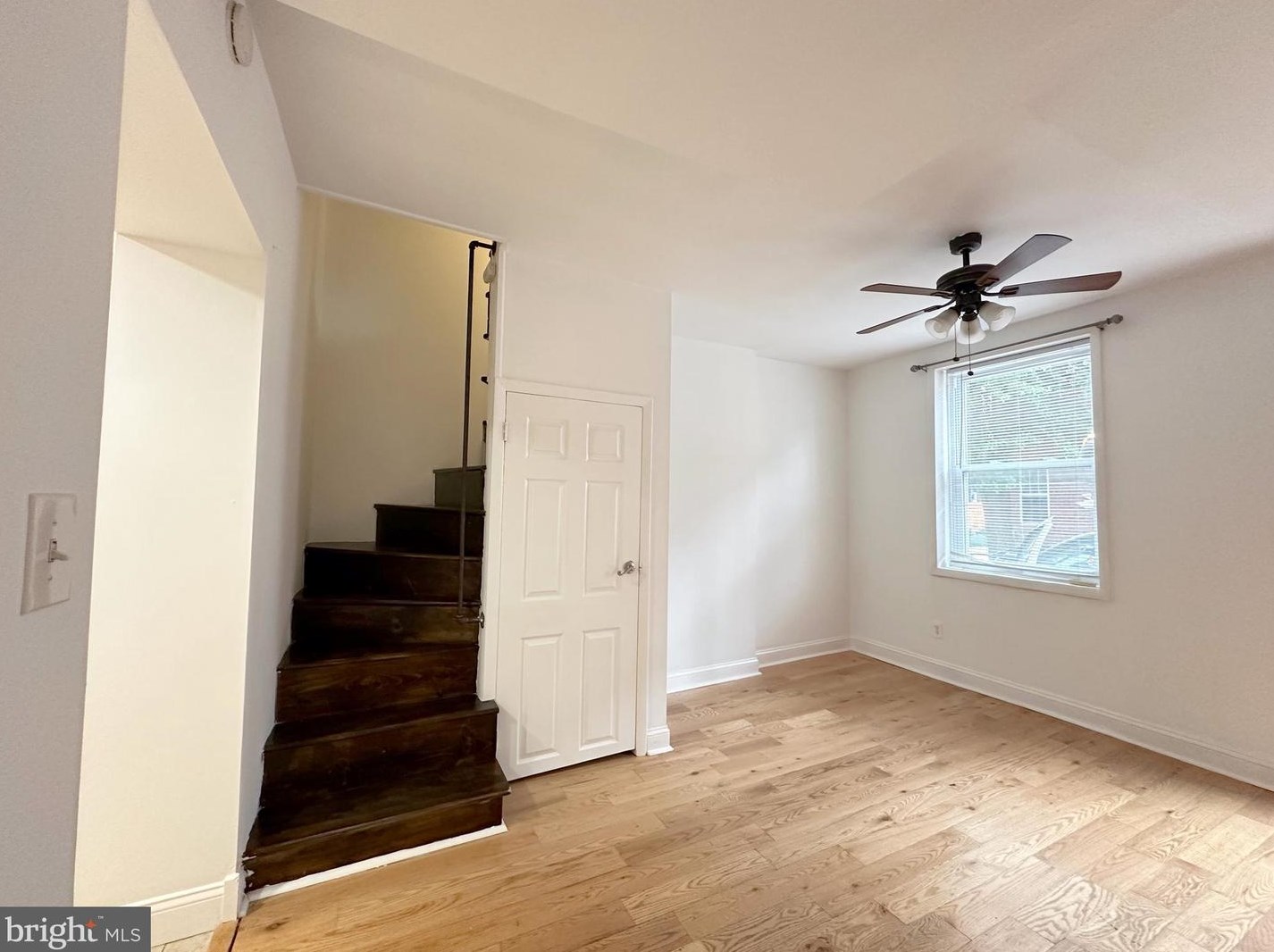 421 Thompson St, Philadelphia PA  19125-0033 exterior