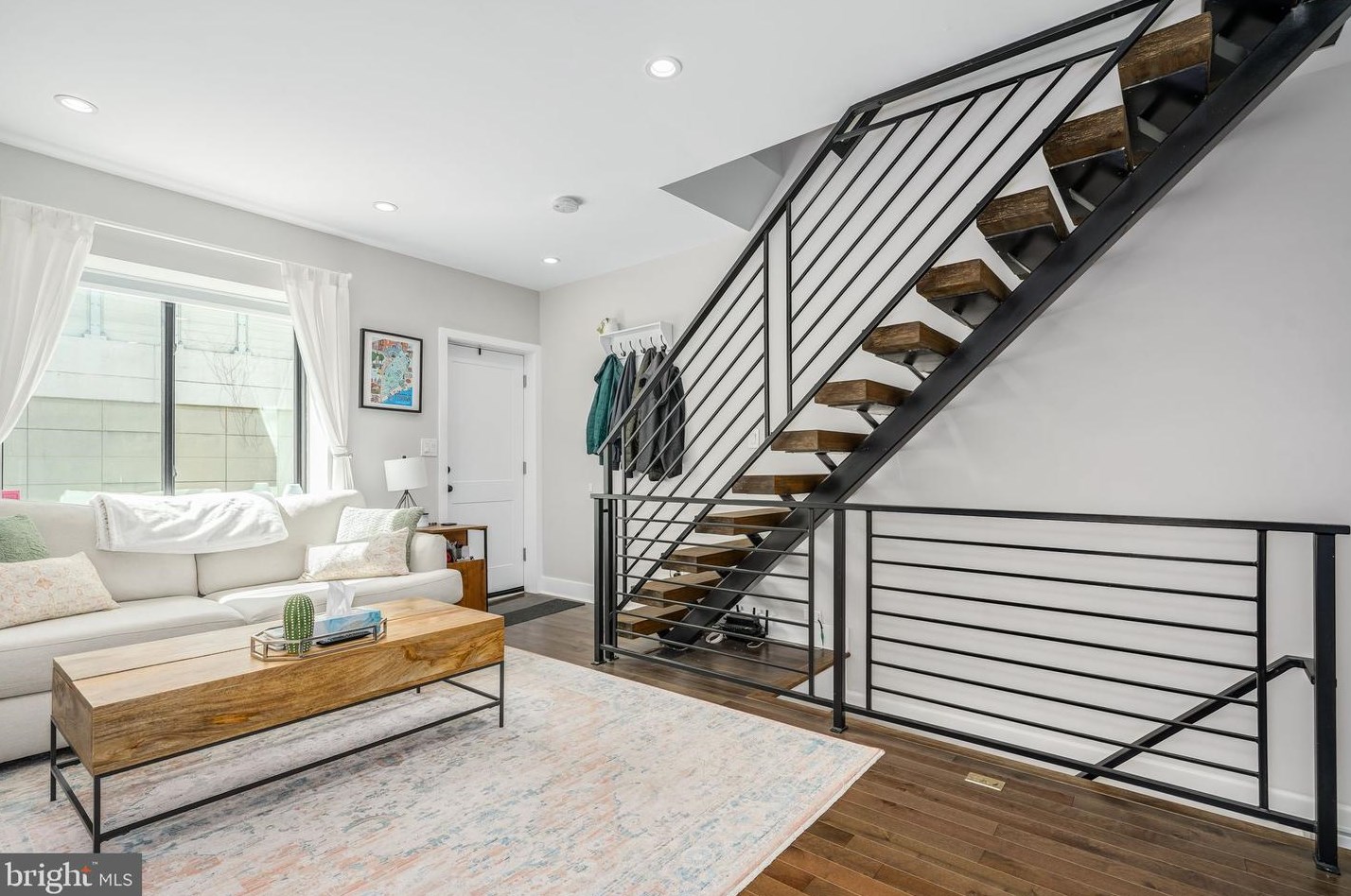 435 Salmon St, Philadelphia PA  19125-4226 exterior