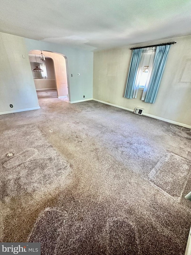 2930 Teesdale St, Philadelphia PA  19152-4514 exterior