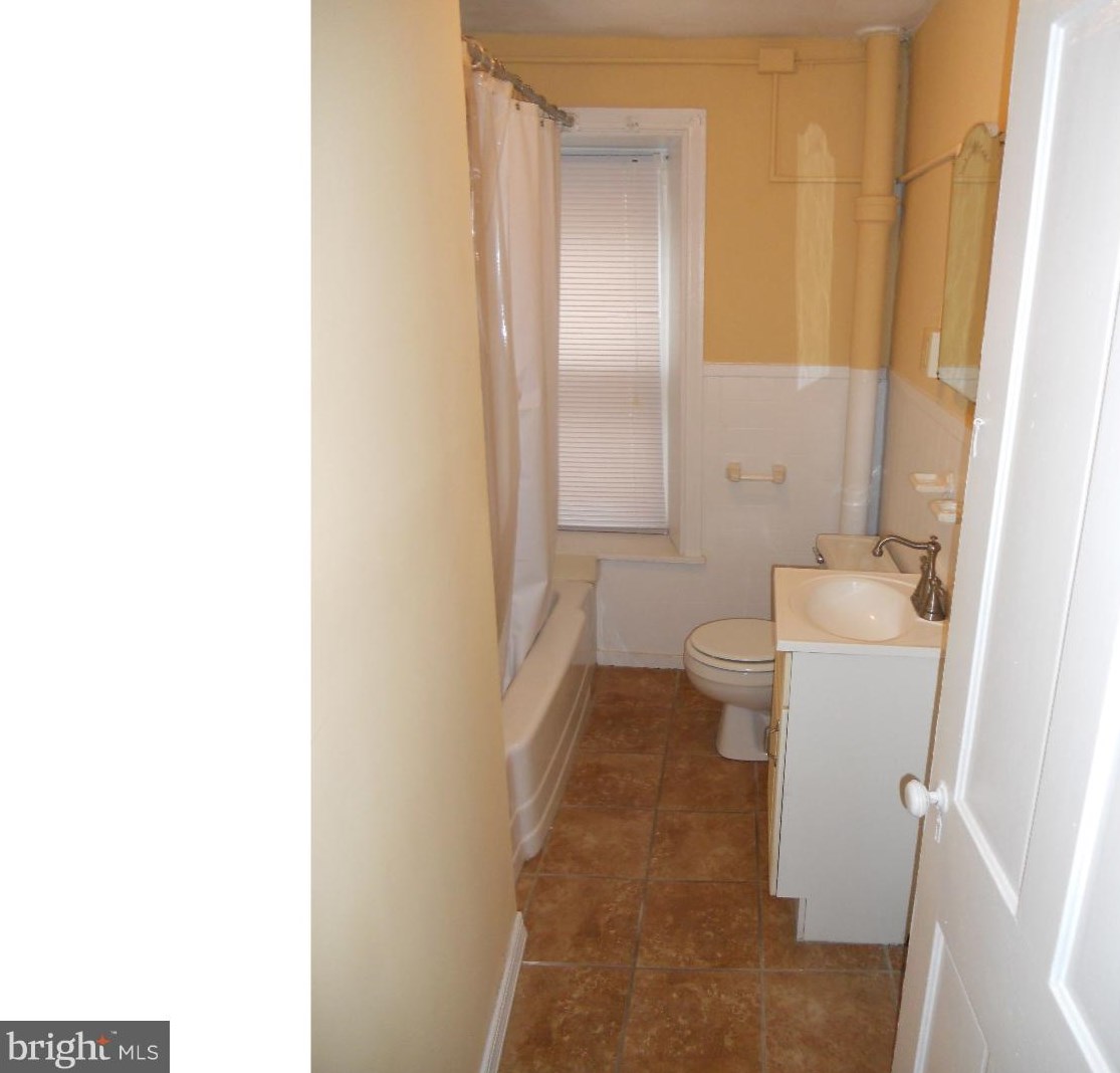 3441 Indian Queen Ln, Philadelphia PA 19129-1520 exterior