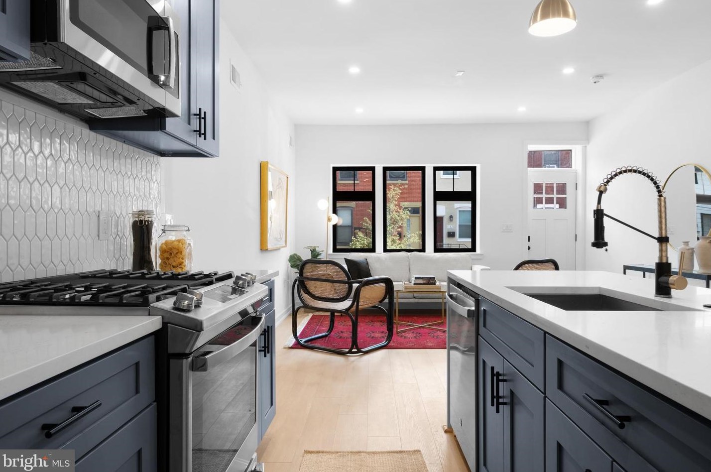 1818 Wharton St, Philadelphia PA  19146-4648 exterior