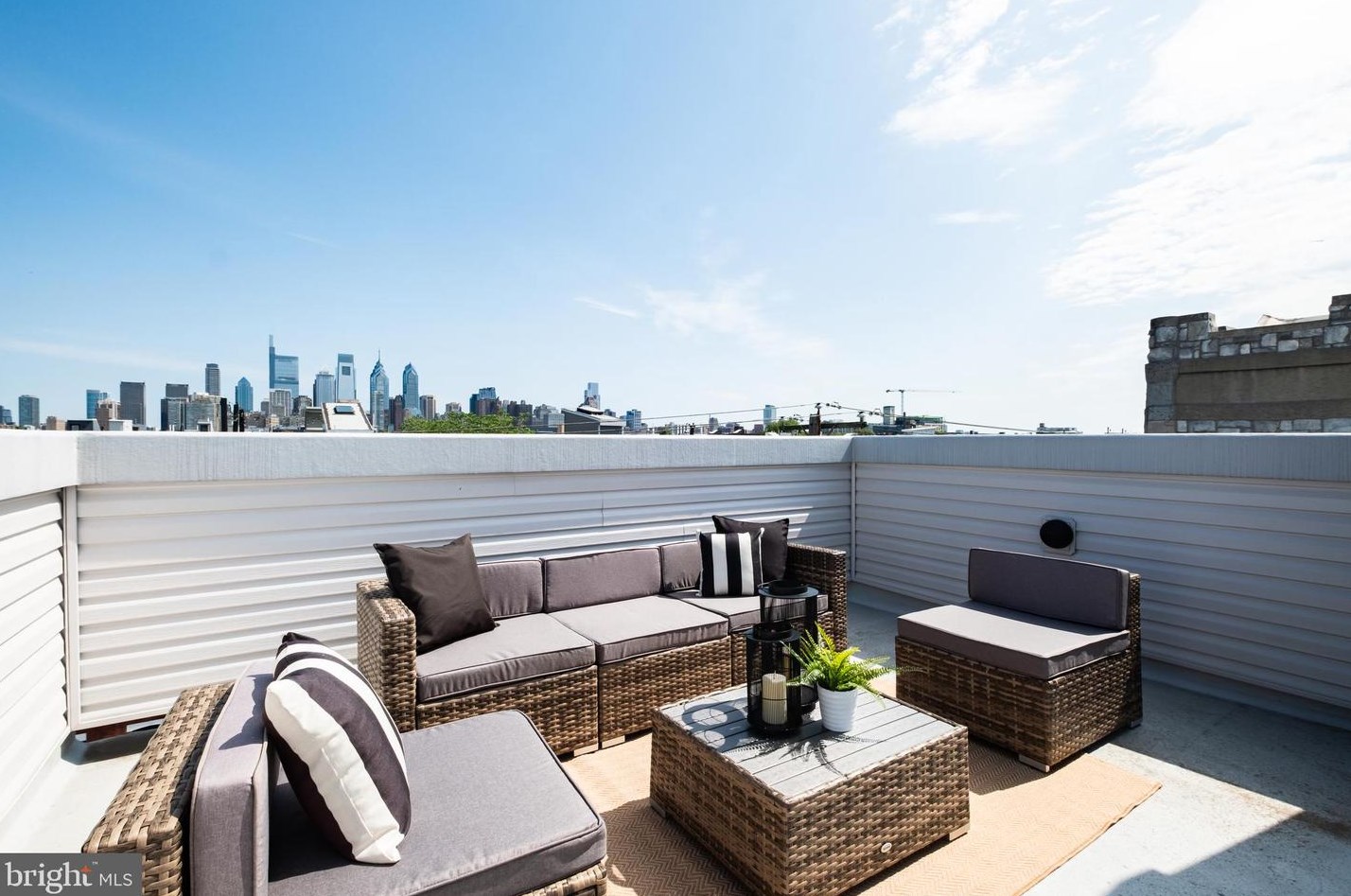 1818 Wharton St, Philadelphia PA  19146-4648 exterior