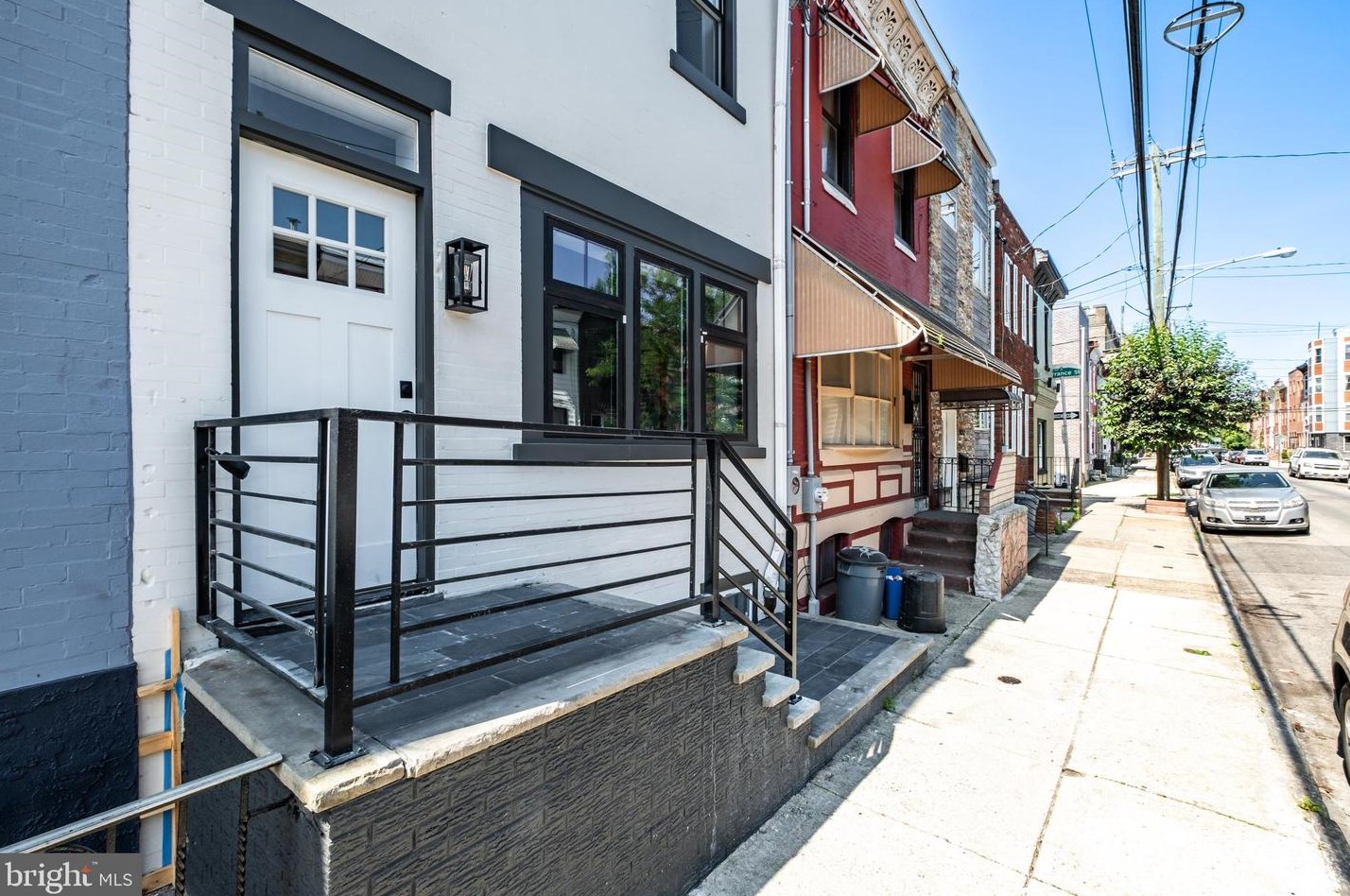 1818 Wharton St, Philadelphia PA  19146-4648 exterior