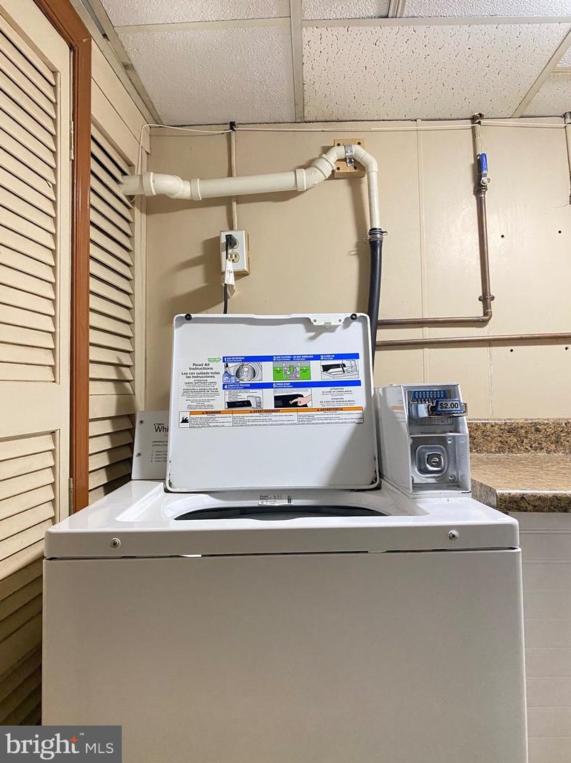 711 Corinthian Ave, Philadelphia PA 19130-2614 exterior