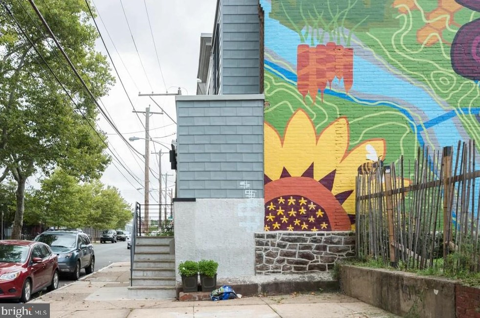 1228 25th St, Philadelphia PA 19121-4823 exterior