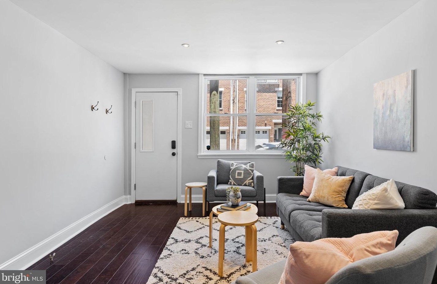 710 Wharton St, Philadelphia PA  19147-5122 exterior