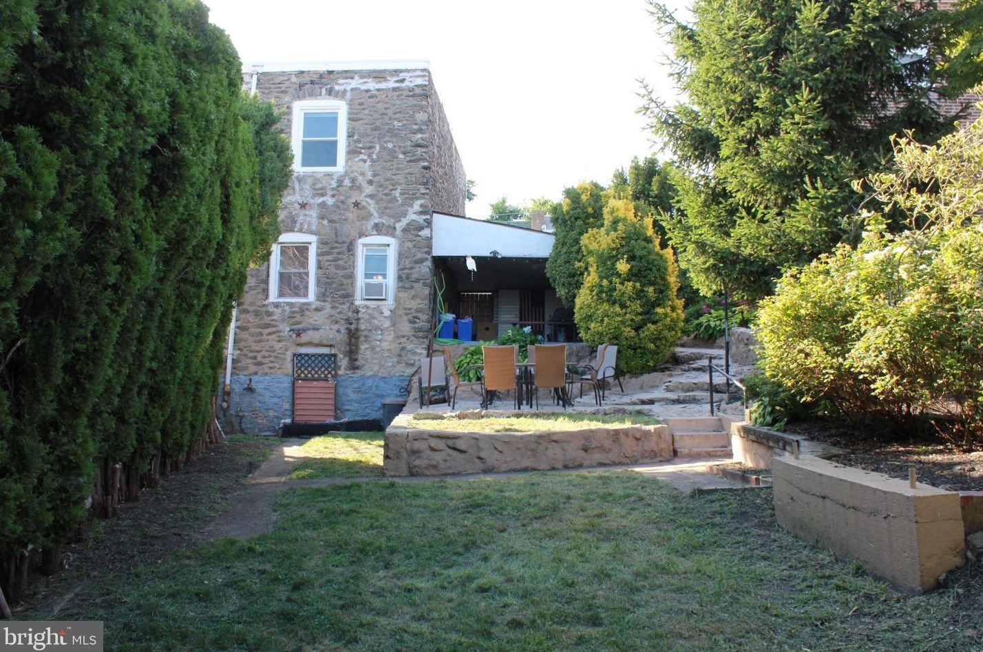 217 Rector St, Philadelphia PA 19128-5036 exterior