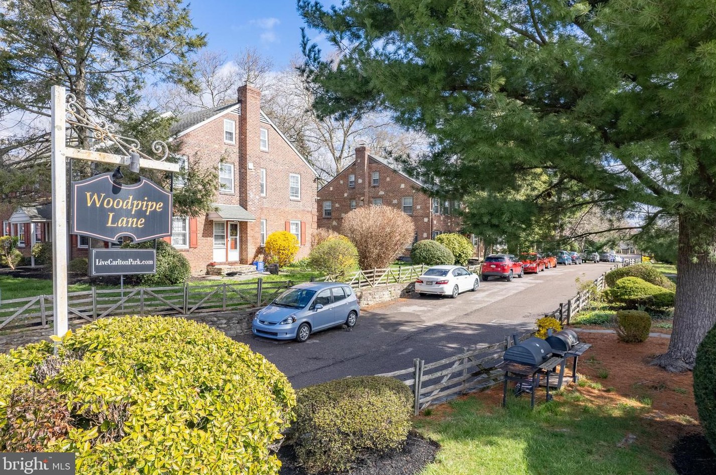 2826 Midvale Ave, Philadelphia PA  19129-1024 exterior