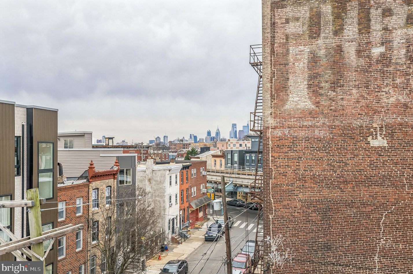 2216 Emerald St, Philadelphia PA  19125-1544 exterior