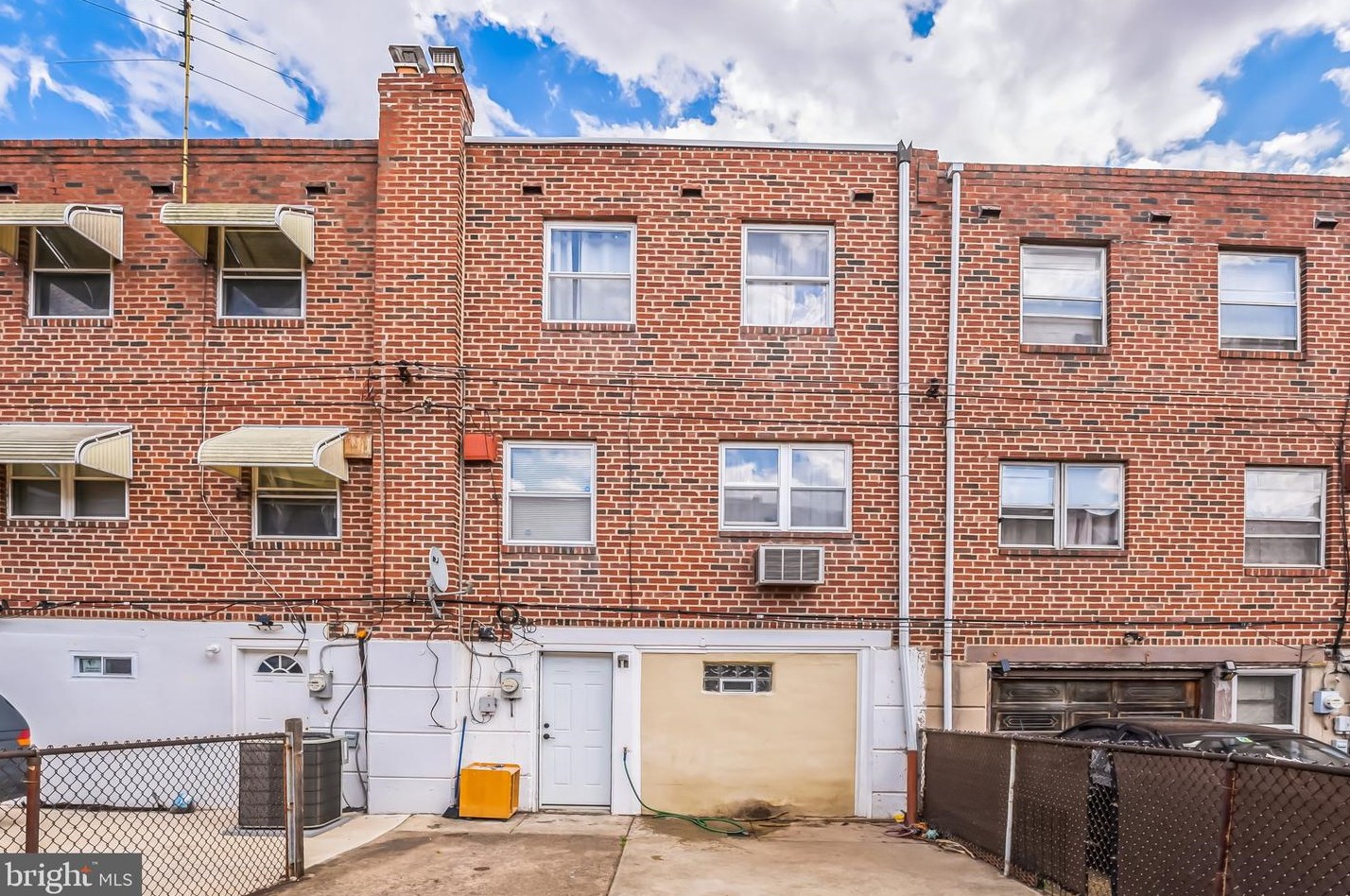 5910 Langdon St, Philadelphia PA  19149-3618 exterior