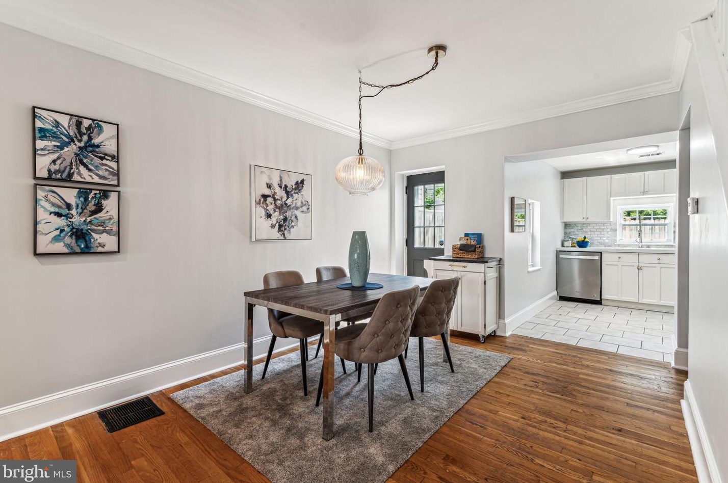 841 Bambrey St, Philadelphia PA 19146-4404 exterior