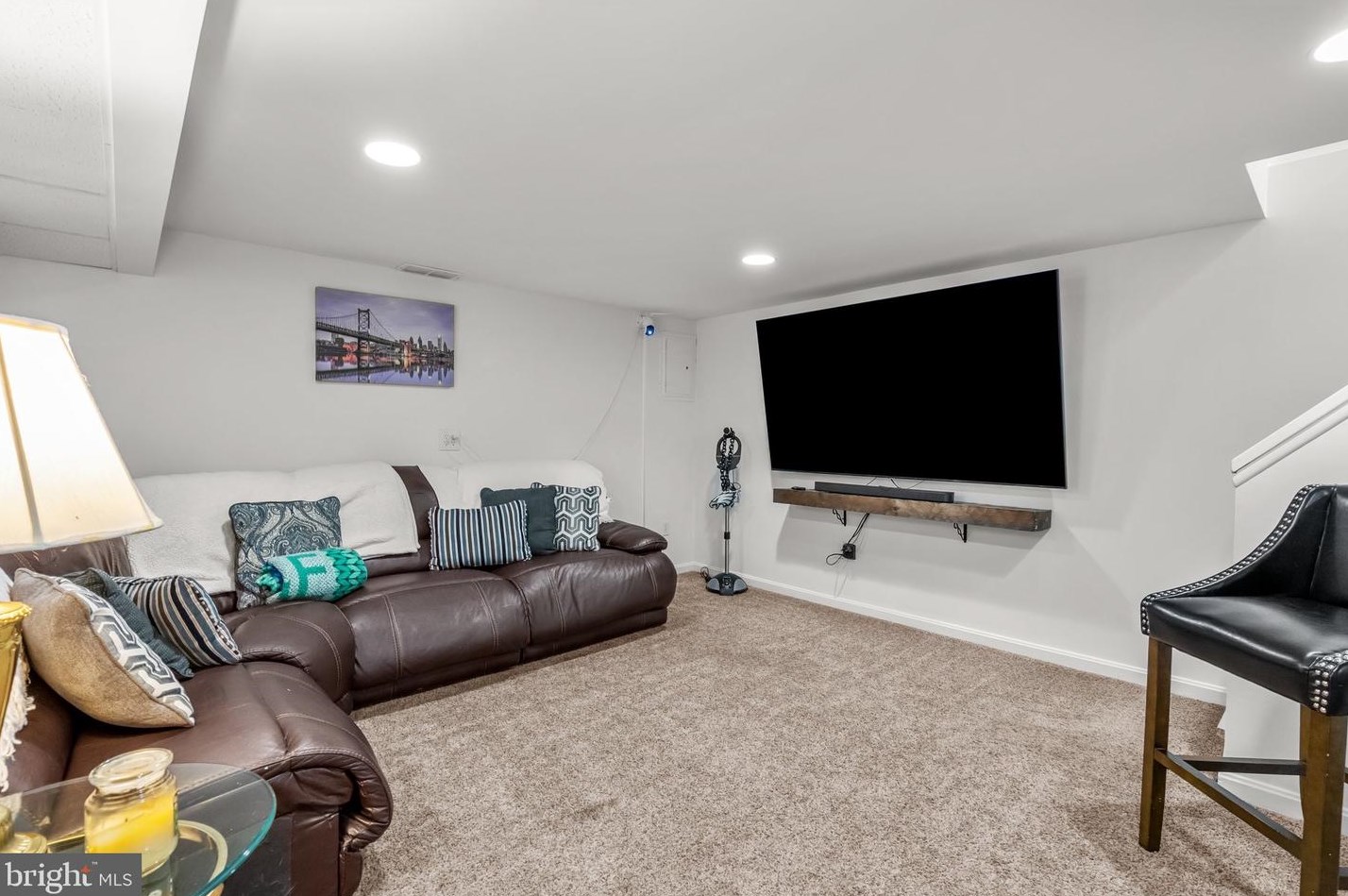 3470 Primrose Rd, Philadelphia PA 19114-2620 exterior