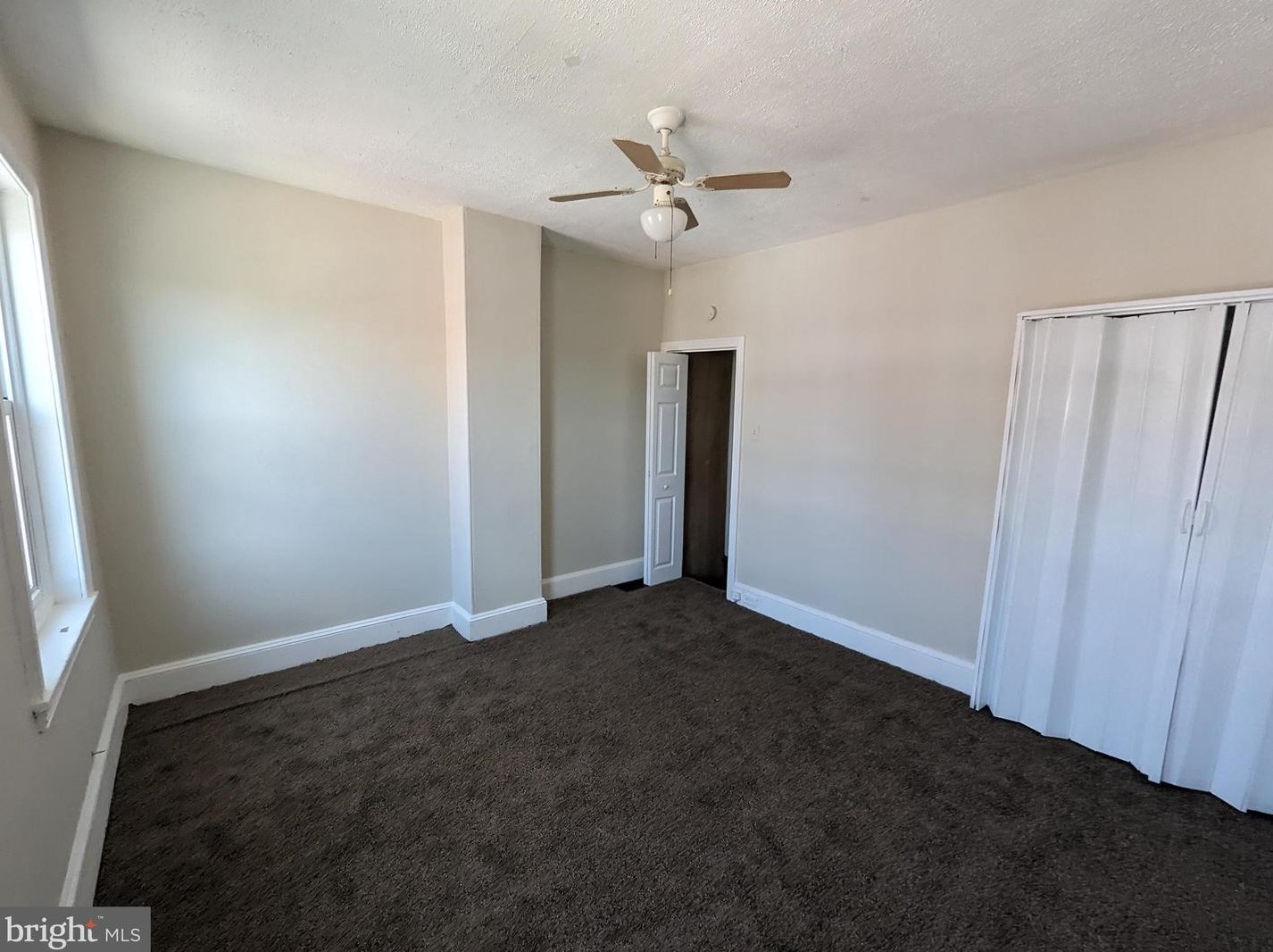 3561 Joyce St, Philadelphia PA 19134-3220 exterior