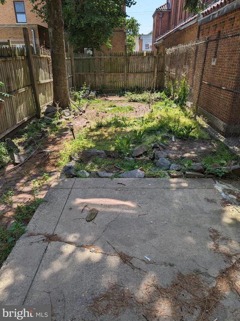 3561 Joyce St, Philadelphia PA 19134-3220 exterior