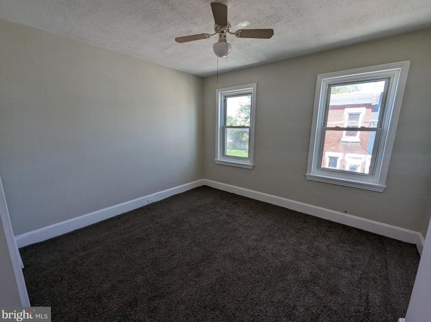 3561 Joyce St, Philadelphia PA 19134-3220 exterior