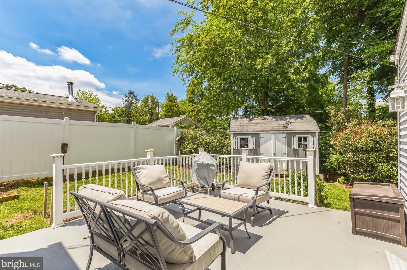 810 Scotia Rd, Philadelphia PA 19128-1231 exterior