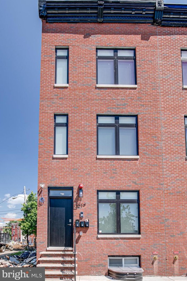 2017 College Ave, Philadelphia PA  19121-4810 exterior