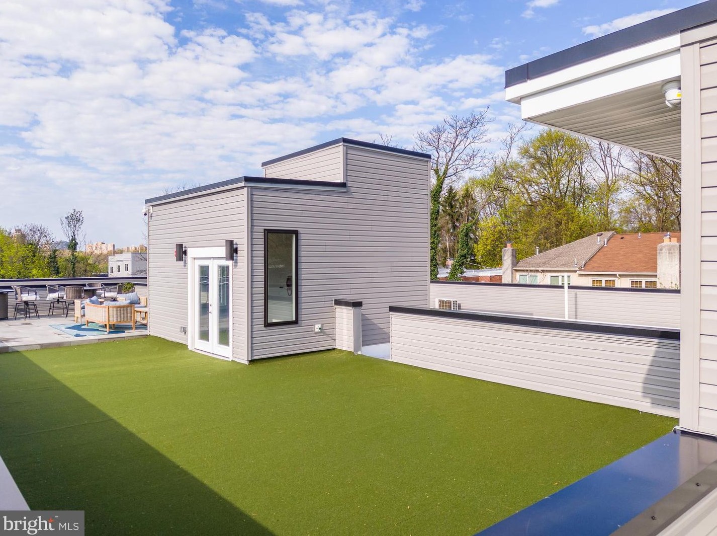 3503 Midvale Ave, Philadelphia PA  19129-1633 exterior