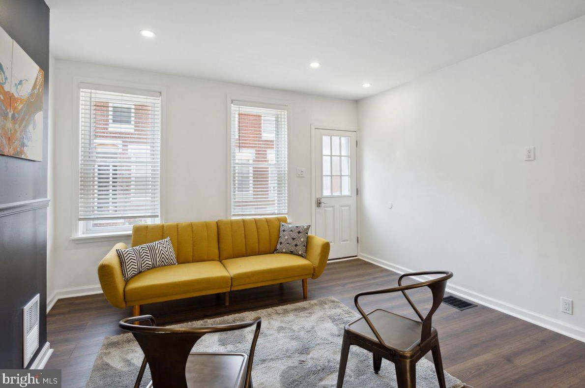 421 Tree St, Philadelphia PA  19148-5706 exterior