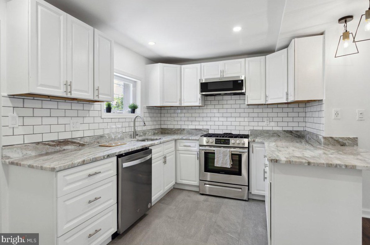 421 Tree St, Philadelphia PA  19148-5706 exterior