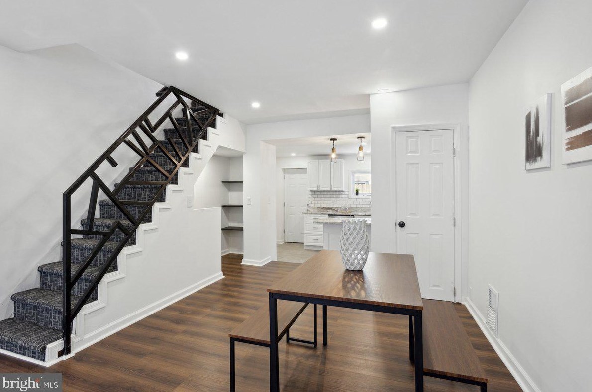 421 Tree St, Philadelphia PA  19148-5706 exterior