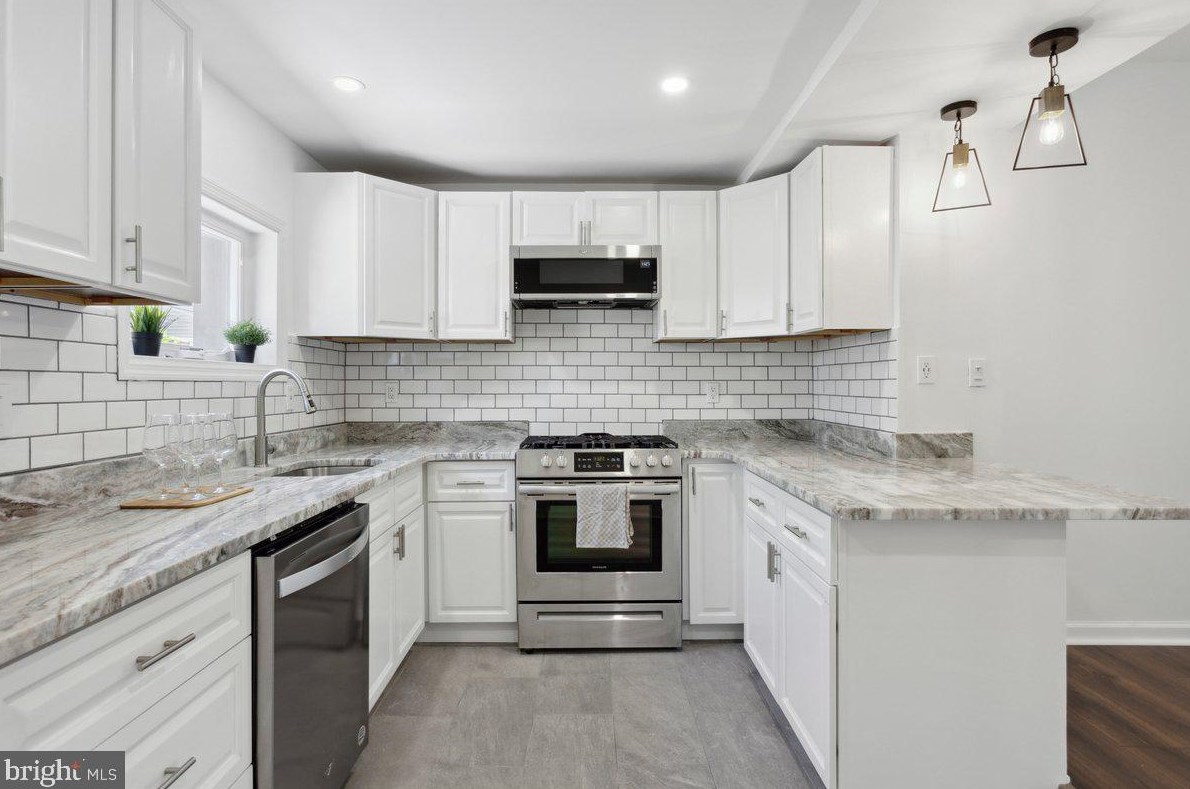 421 Tree St, Philadelphia PA  19148-5706 exterior