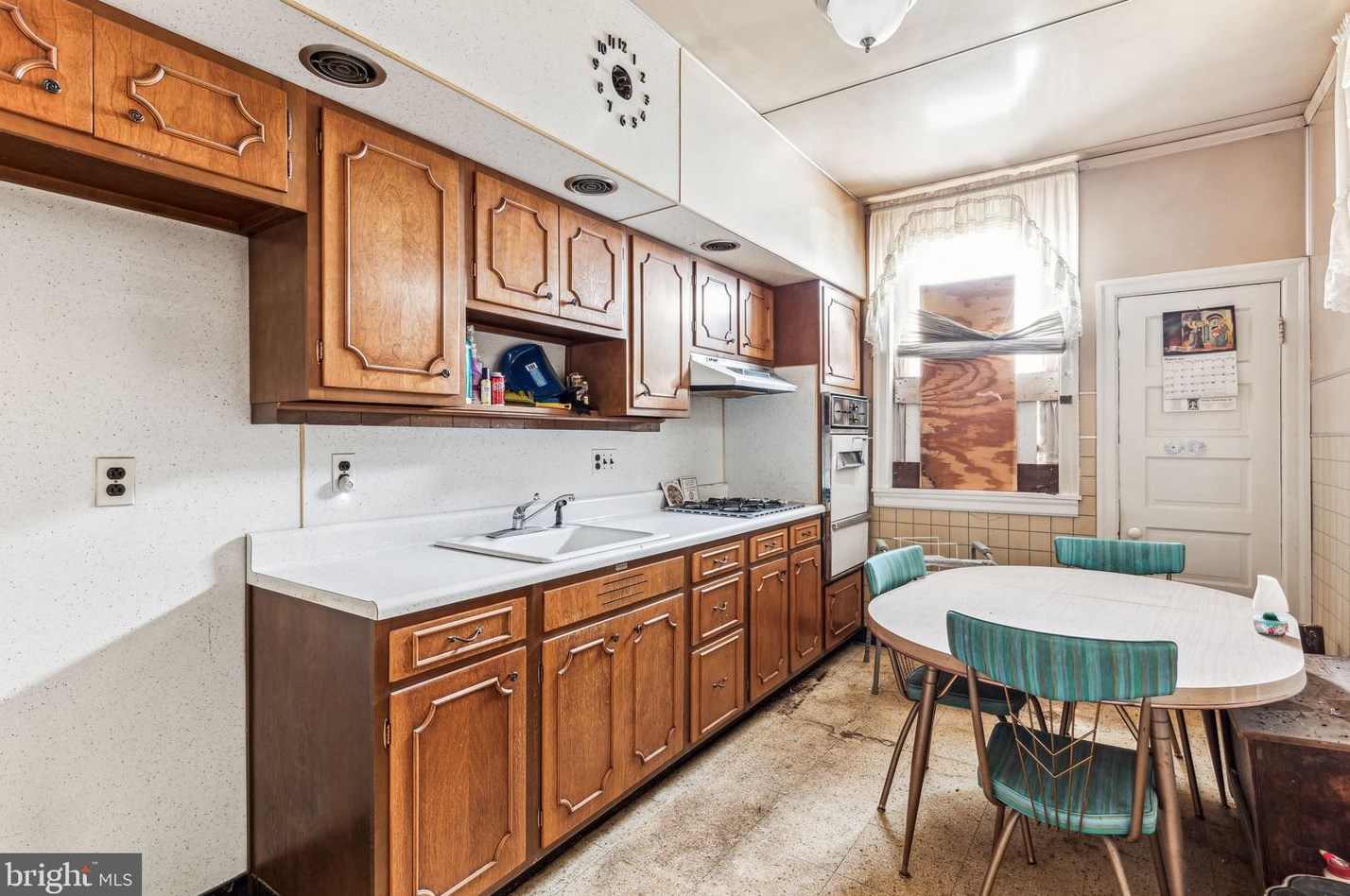 180 Huntingdon St, Philadelphia PA 19132-3625 exterior