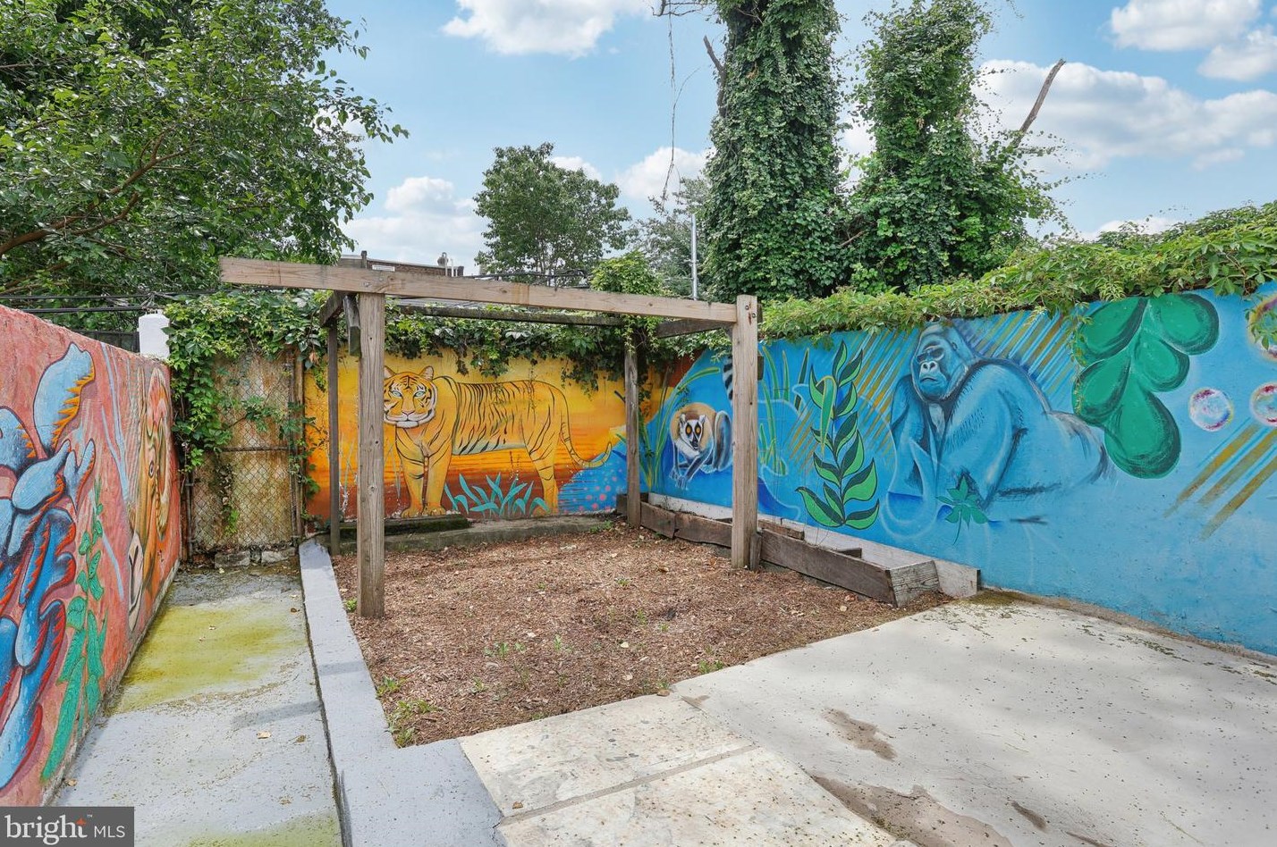 4226 Thompson St, Philadelphia PA  19104-1026 exterior