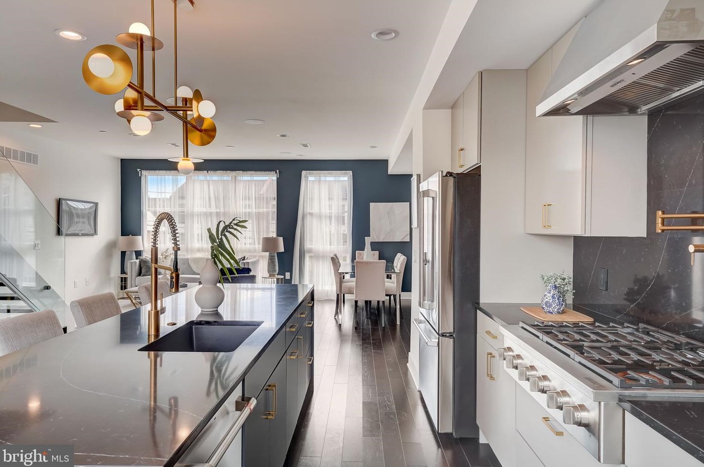 657 Park Ave, Philadelphia PA 19132-4511 exterior