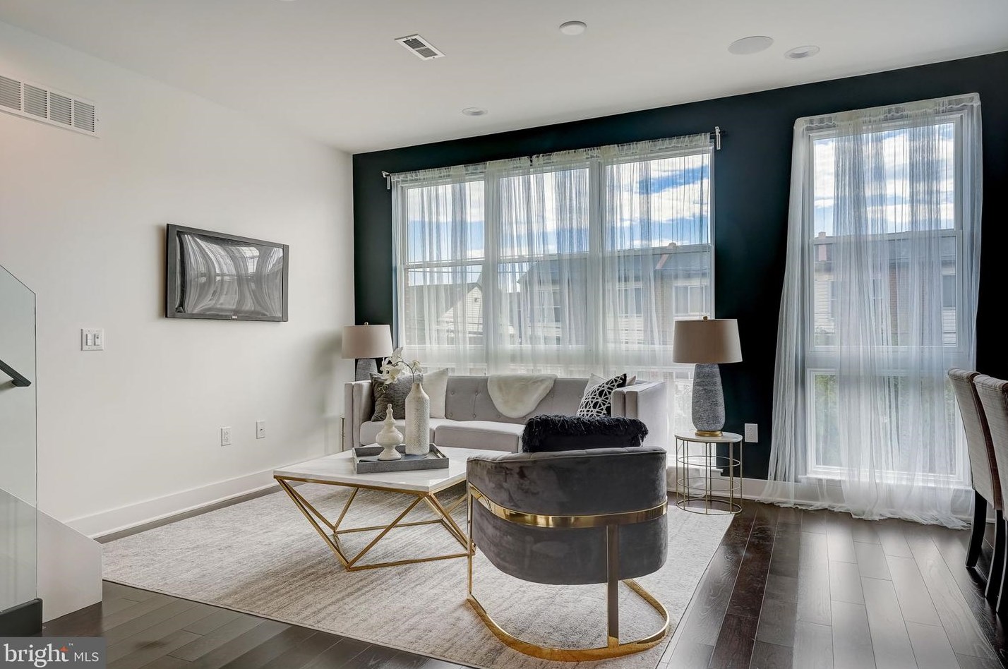 657 Park Ave, Philadelphia PA 19132-4511 exterior