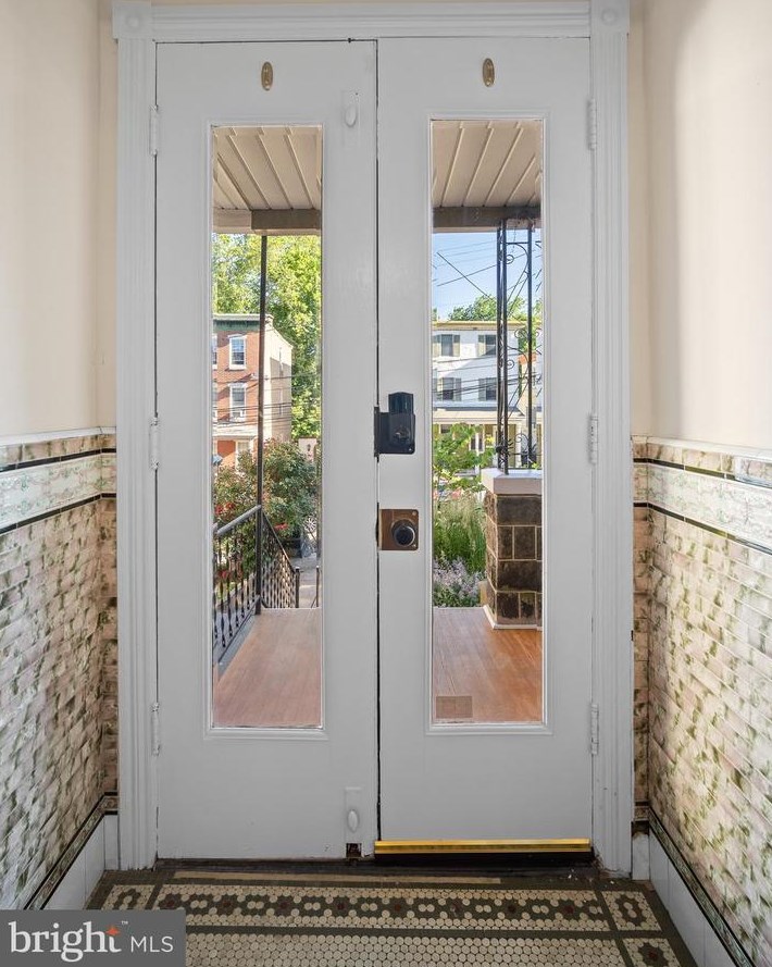 3564 Indian Queen Ln, Philadelphia PA  19129-1667 exterior