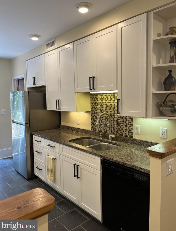 825 Corinthian Ave, Philadelphia PA 19130-1442 exterior