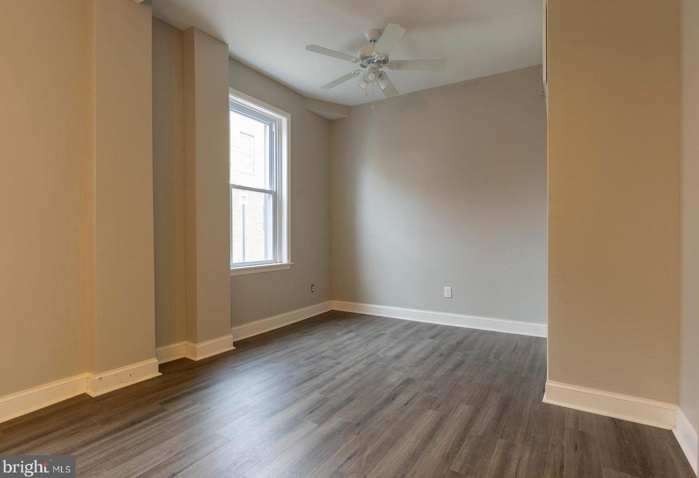 3127 Cedar St #1r, Philadelphia, PA 19134