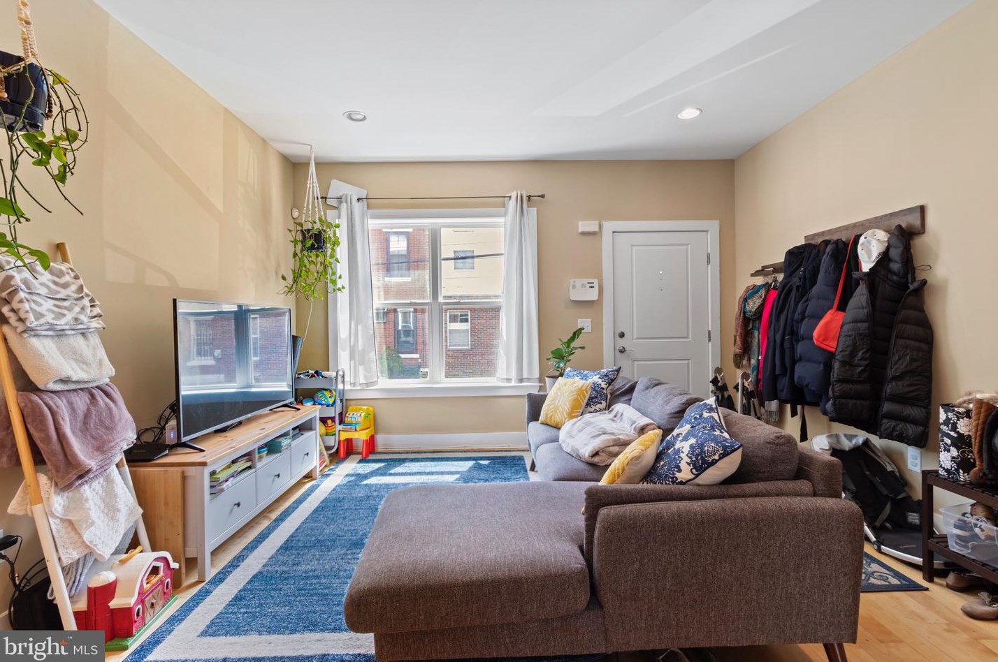 1917 Montrose St, Philadelphia PA  19146-2628 exterior
