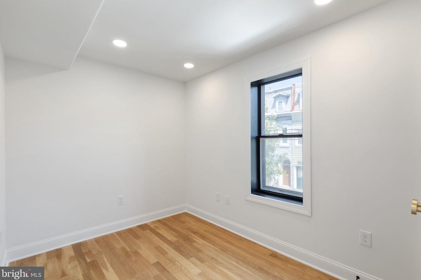 750 23rd St, Philadelphia PA  19130-2618 exterior