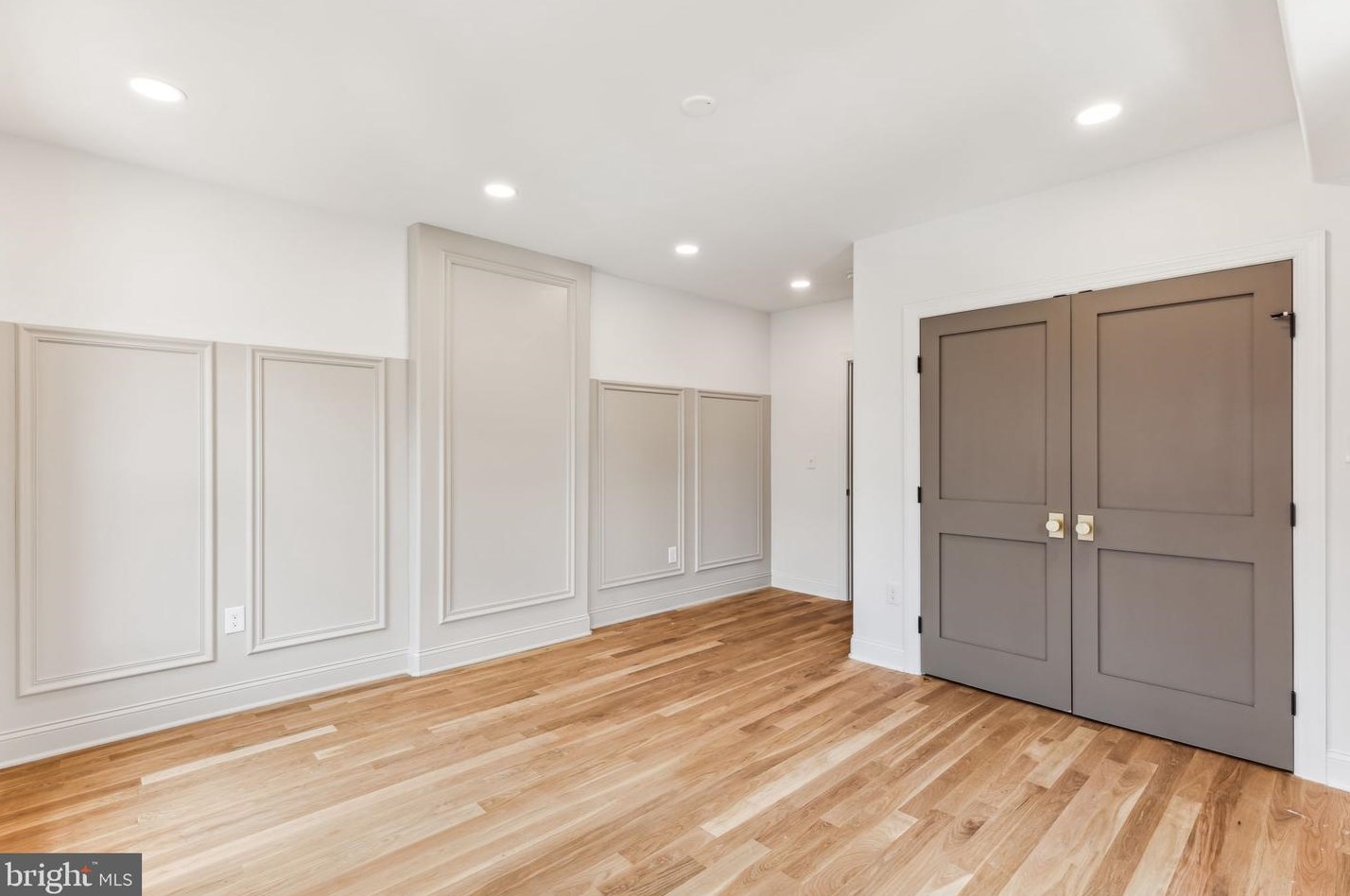 750 23rd St, Philadelphia PA  19130-2618 exterior